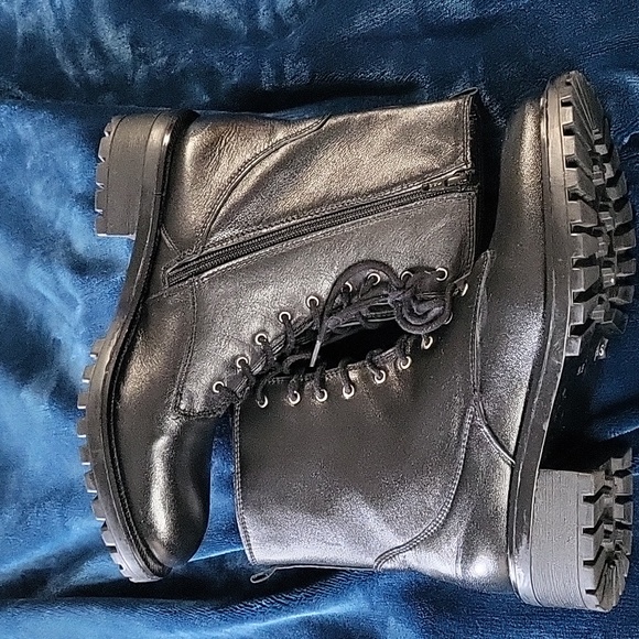 Steve Madden black leather combat boots with side zipper size 9.5 - Picture 3 of 8